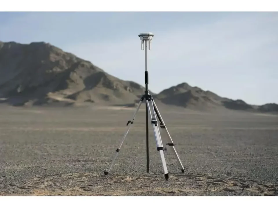 DJI Enterprise DJI D-RTK 3 Survey Pole Tripod Kit – Ansicht 1